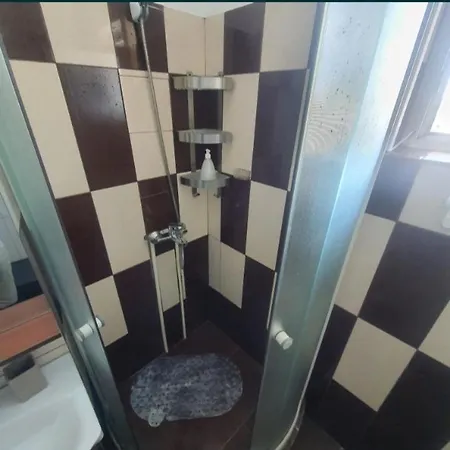 Apartament Andrei شقة *